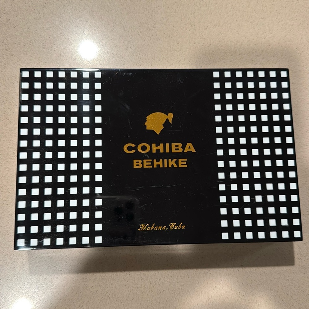Cohiba Behike cigar box Rare